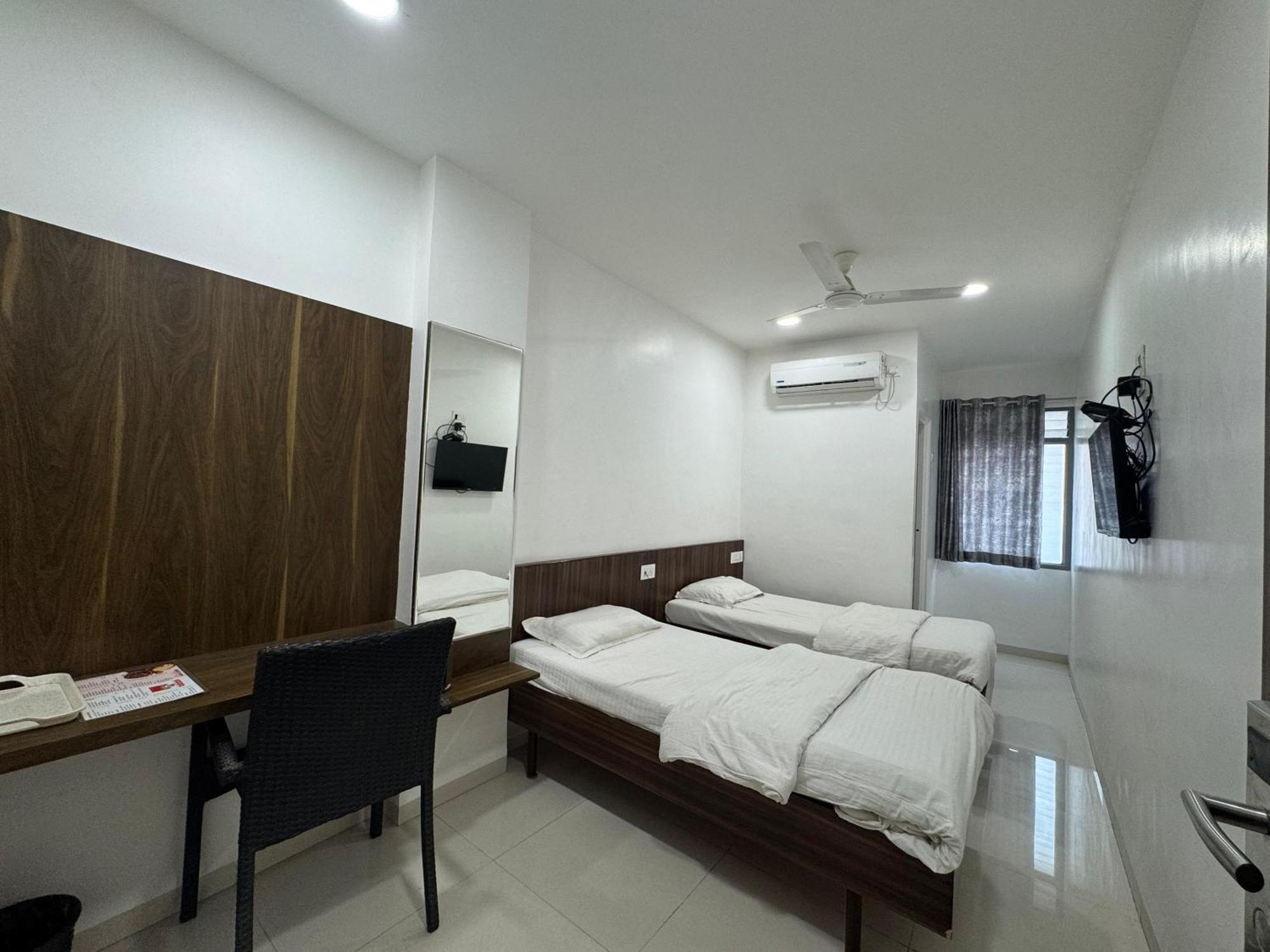 Hotel New Samrat Aurangabad  Exterior photo